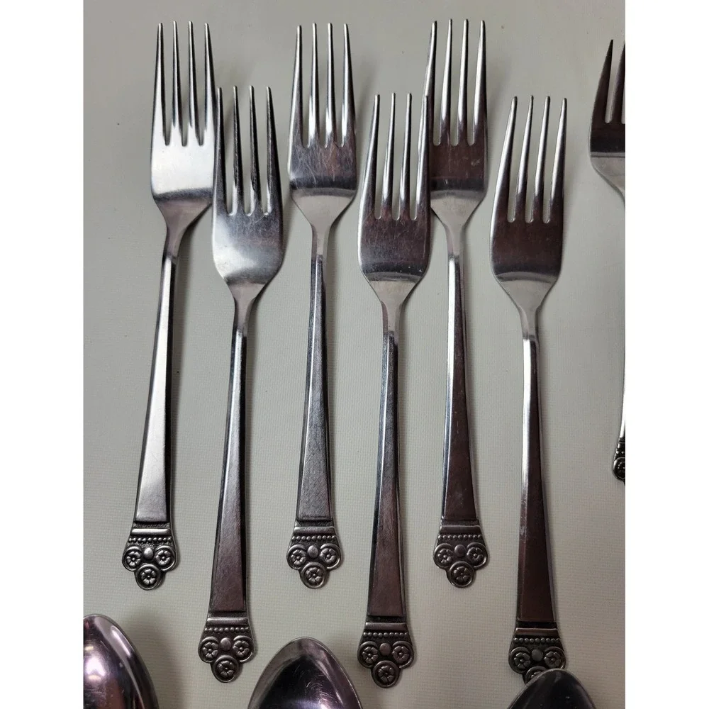 National Stainless Costa Mesa Flatware Set 31pc Japan Scroll Pattern 6 Setting
